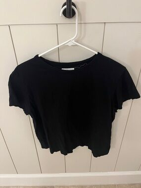 Velvet by Graham & Spencer Black Relaxed Short Sleeve Tee